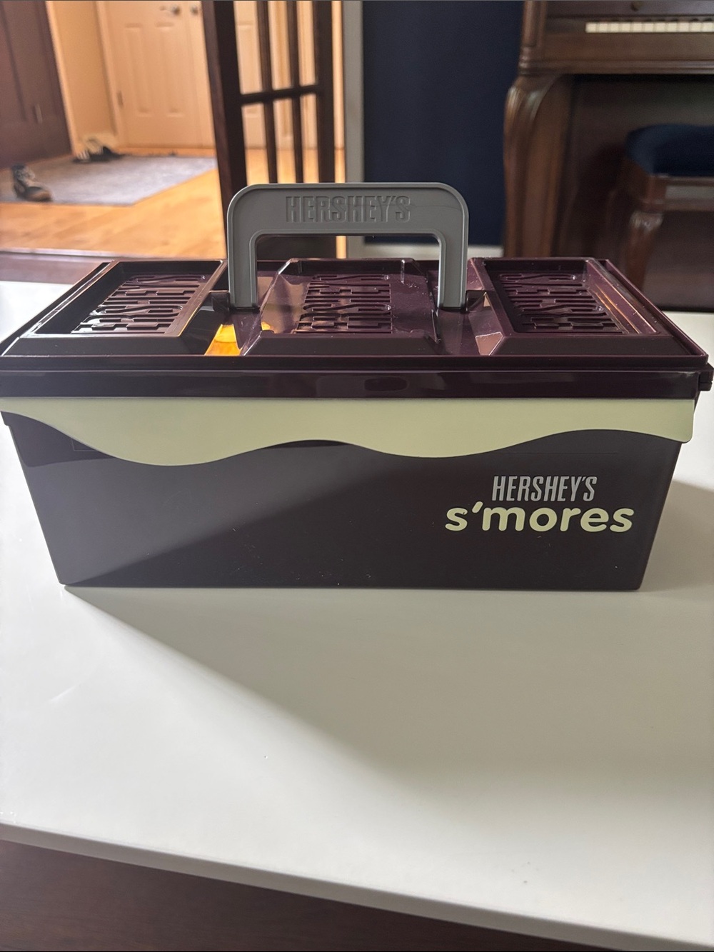 Hershey's S'mores Snack Carrier - Dark Brown & Cream